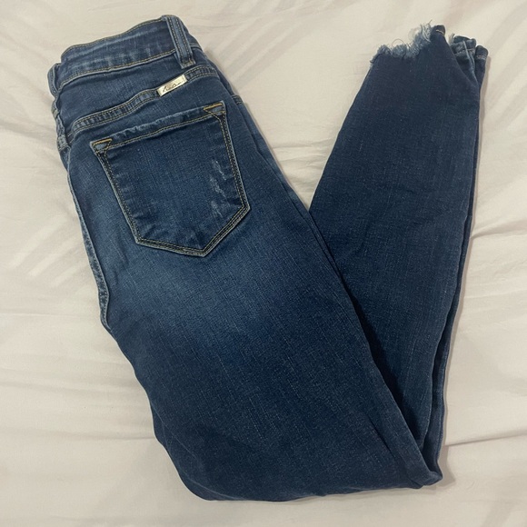 KanCan distressed hem jeans - Picture 2 of 4